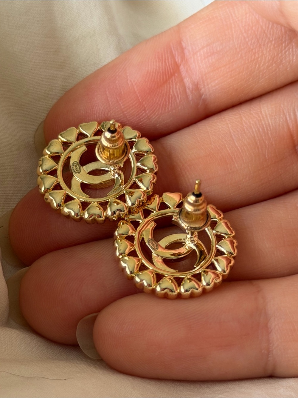 Chanel Hearts Interlocking Circle Earrings - Picture 6 of 13